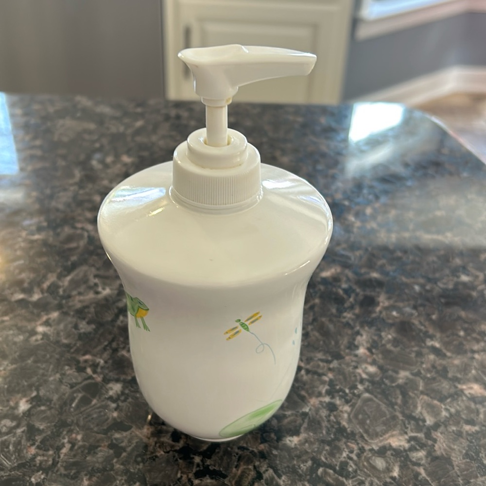 Really cute pottery barn soap dispenser